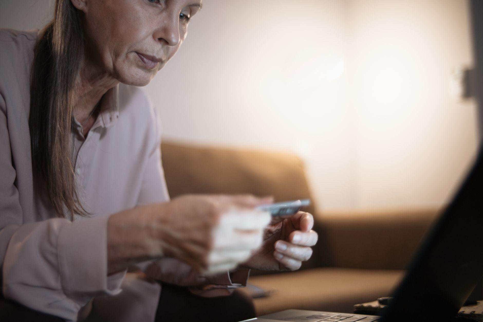 60代からサイトやアプリの使い勝手テストを在宅で始める｜未経験からの始め方と収入の目安 2026