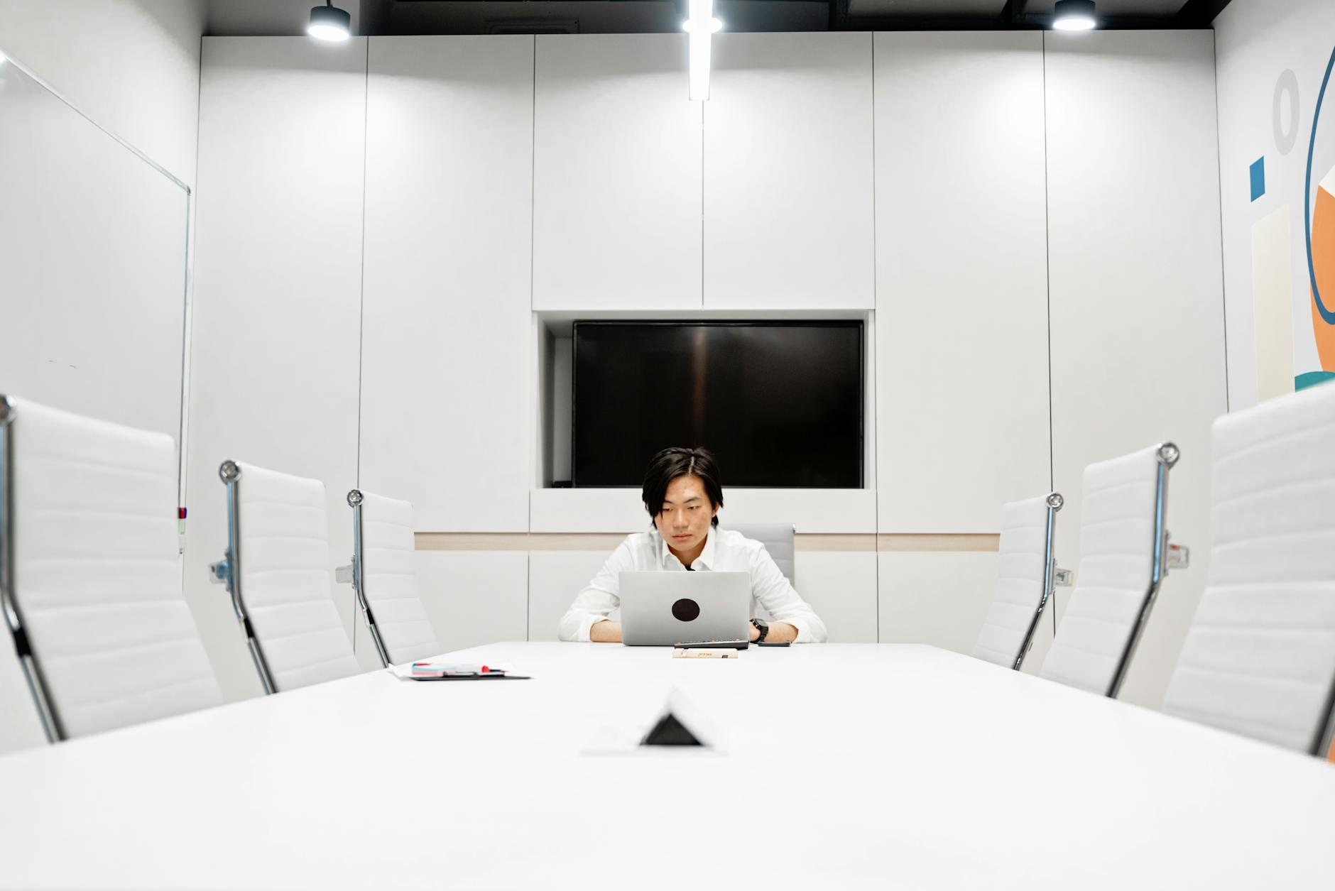 理容師 副業 訪問散髪サービスの始め方｜出張理容の許可と単価設定