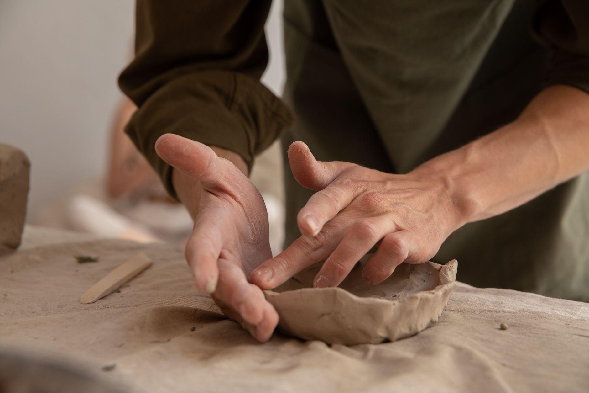 陶芸教室の生徒作品の権利は誰のものか｜運営者と作り手それぞれの著作権 2026