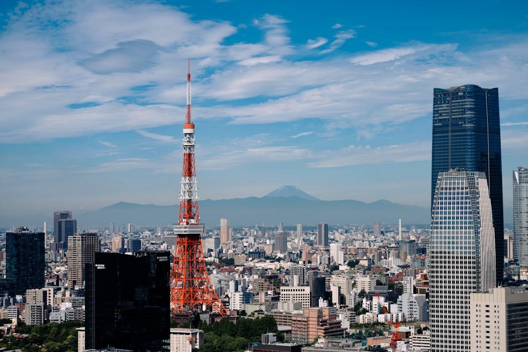 クライアントと競合にならない副業の探し方｜契約違反を回避する判断基準