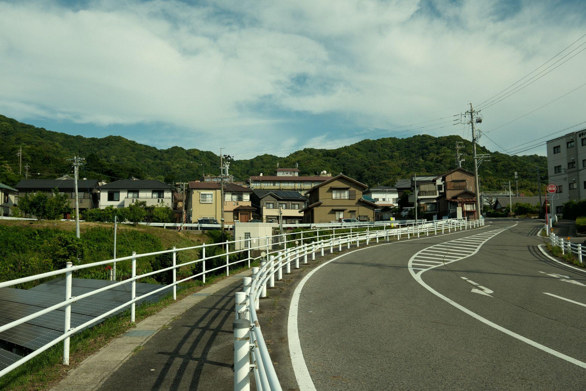 方言コンテンツ制作 AI活用で地域特化記事を収益化｜構成を効率化