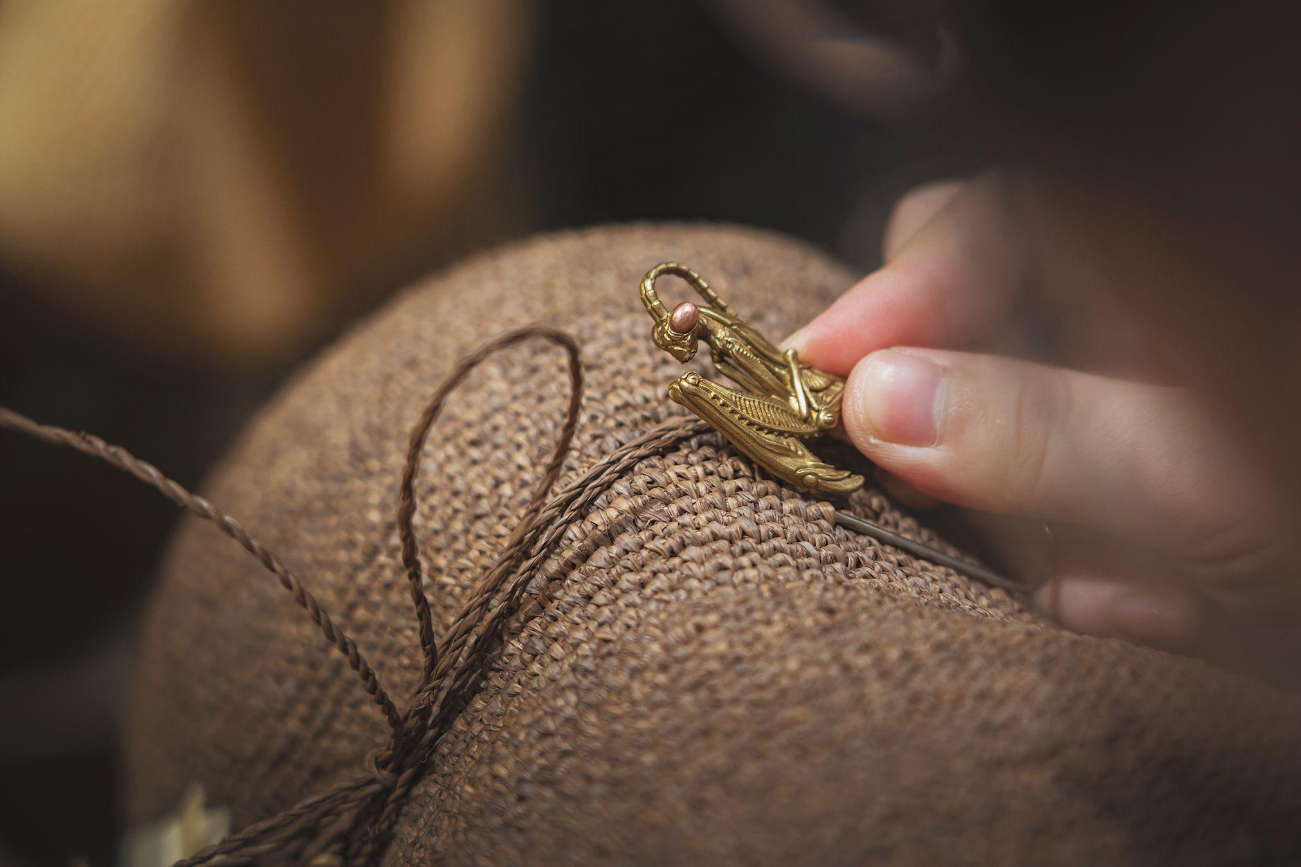 刺繍ブローチ ハンドメイド 販売 副業 2026｜手刺繍小物を売る始め方と価格設定
