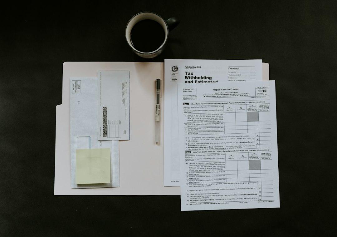 法人設立届出書に付ける書類｜定款の写しと登記事項証明書