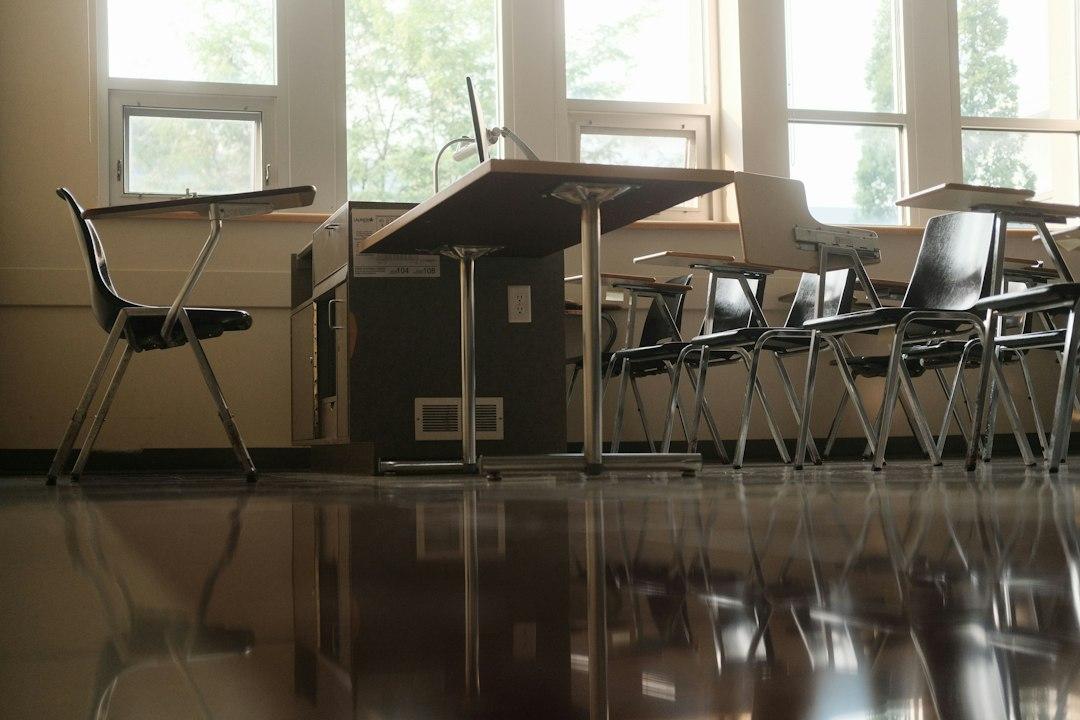 高校生が在宅で収入を得る｜できる仕事と保護者・学校への確認