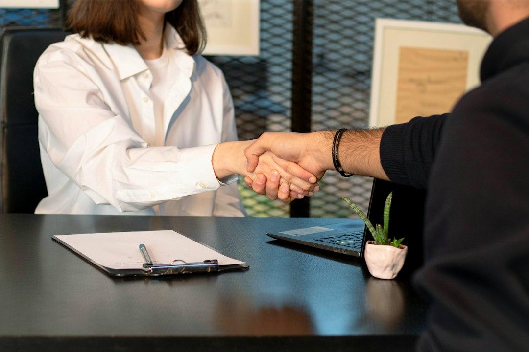 学校の保健室の面接で聞かれること｜現場が見ている点と、聞き返すこと