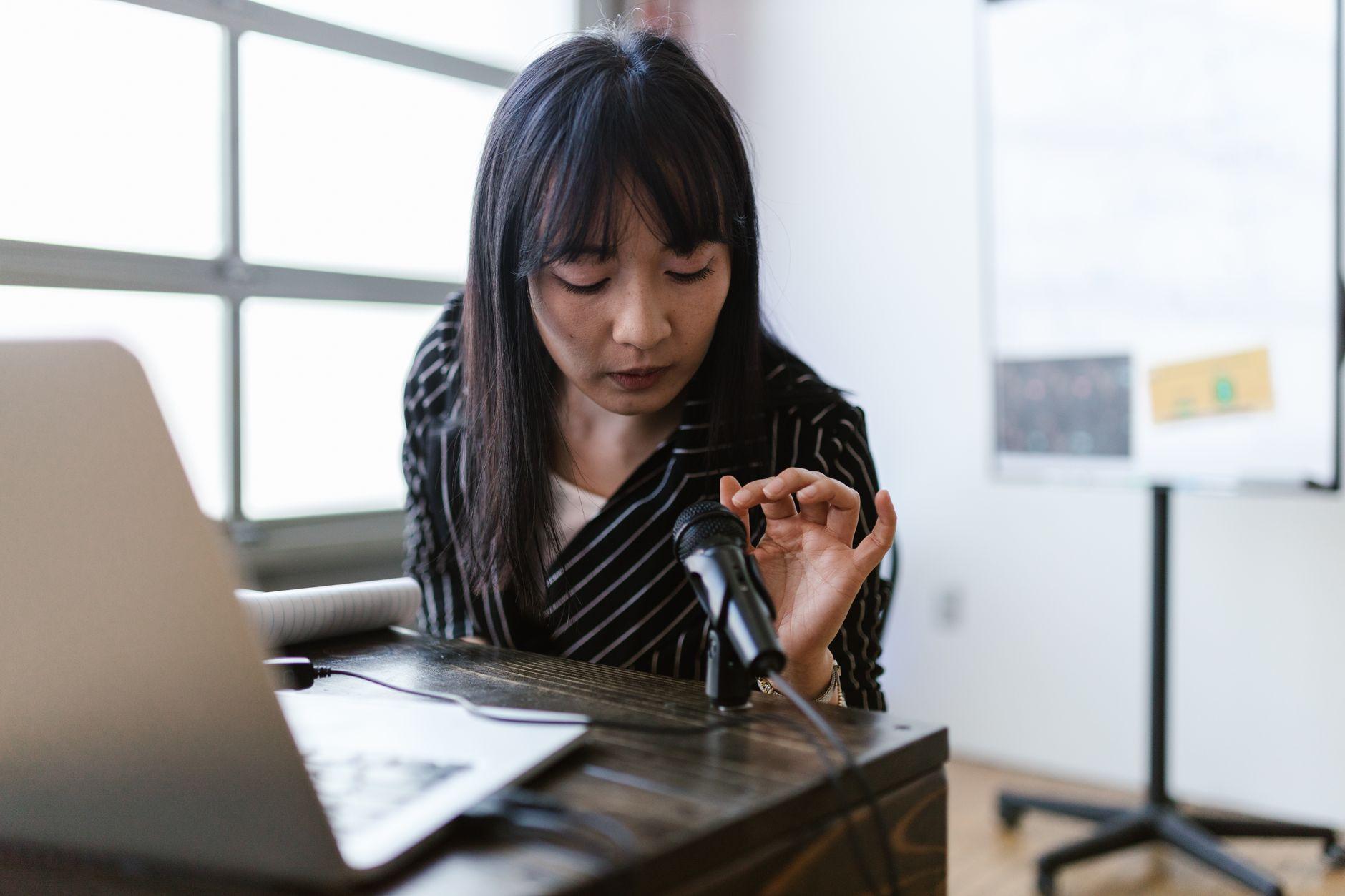 音声文字起こし AI校正 副業 在宅 2026｜文字起こしで稼ぐ始め方と単価の相場