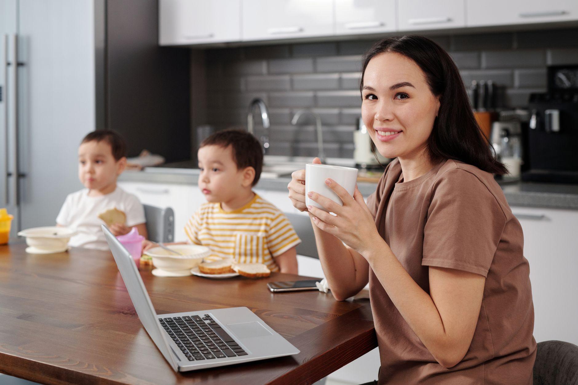 子ども服のリメイクを1日2時間で回すと月の受注は数件が上限