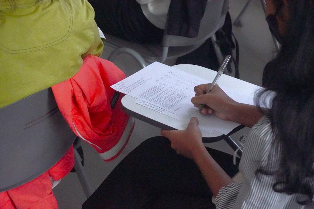 オンライン語学レッスン 資格は必須か｜TOEICの点数より生徒が見る項目