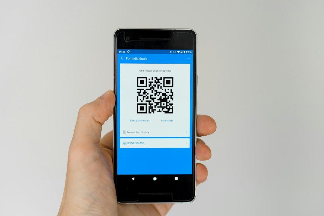 LINEグループに招待なしで参加できるのか、リンクやQRコードで入るときの流れ