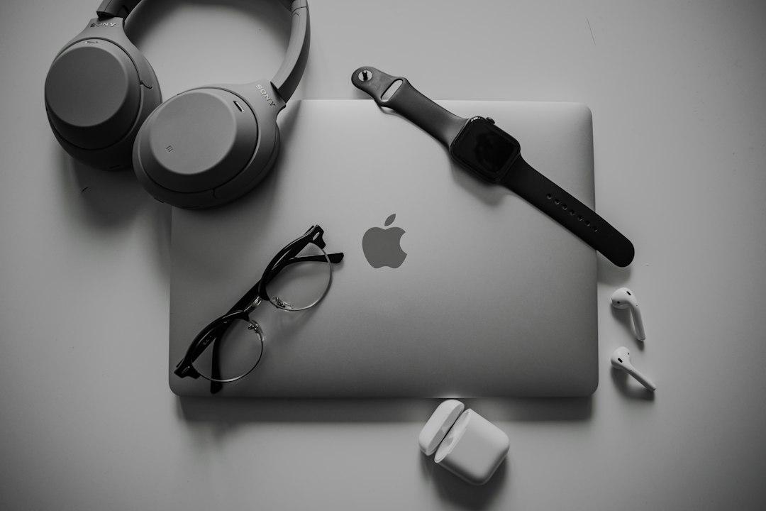Macのデスクトップのアイコンを非表示にする設定と、画面共有前の整え方