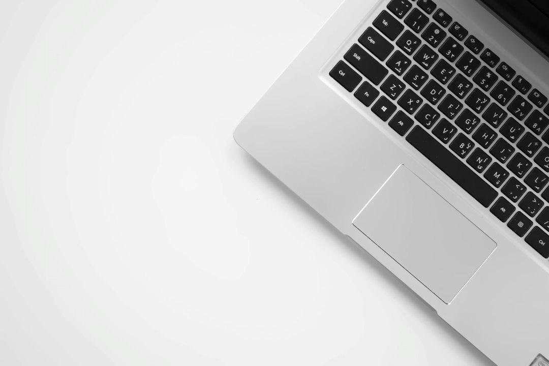 Macのメニューバーのアイコンを消す方法と、隠して残すという選択肢