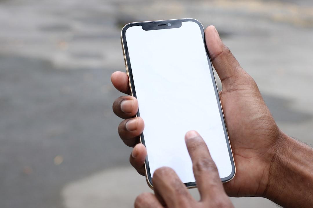 漫画・同人誌制作はスマホだけで受注できるか｜断られる仕事との違い