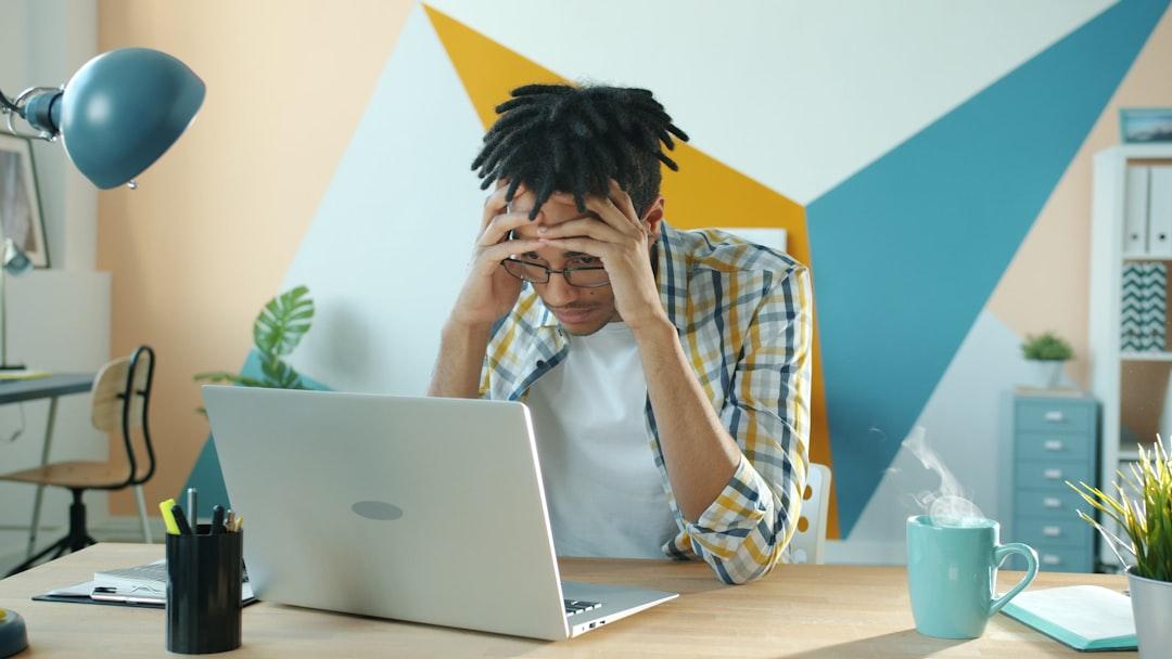 社員のうつ病・離職を防ぐ！ストレスチェックとメンタルヘルス研修