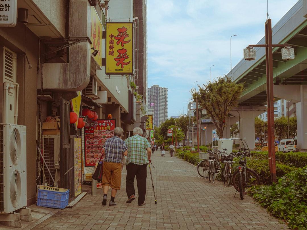 個人事業主税務署へ開業届を出しに行く前に｜準備すべき4つの持ち物と手続きの流れ