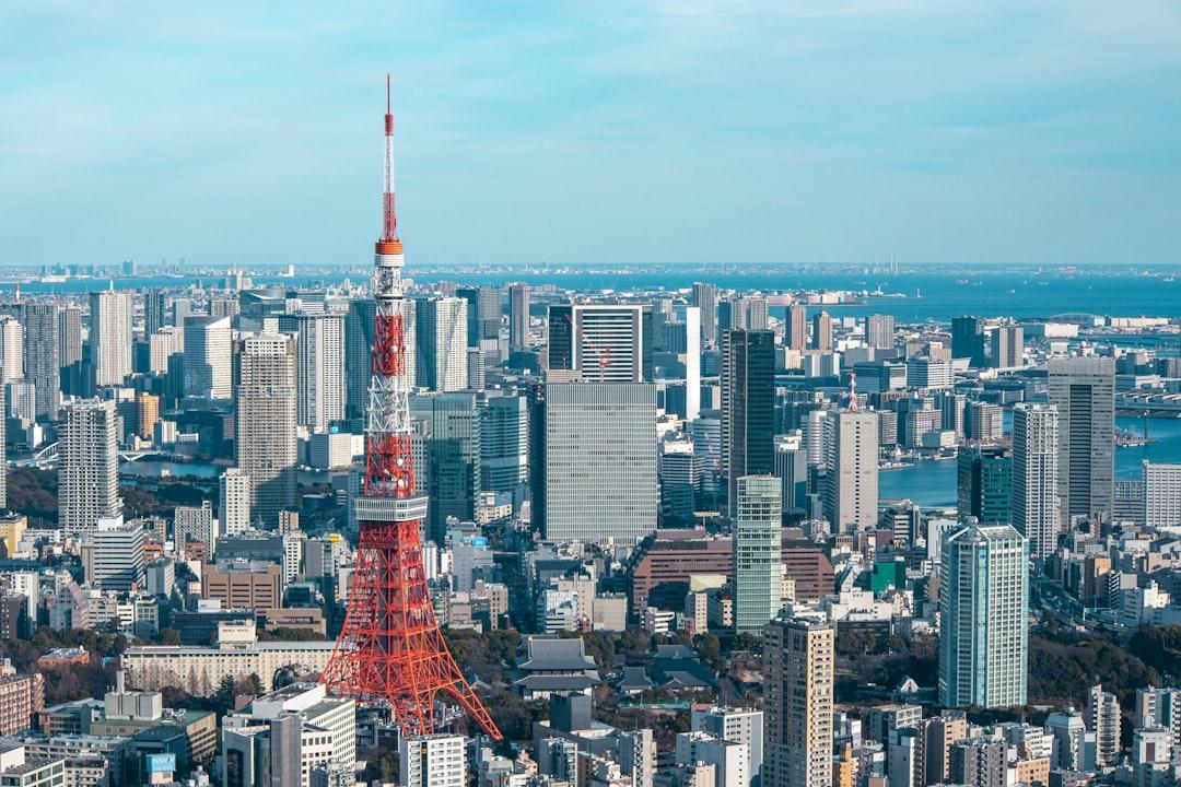 在宅ワークで納期が遅れそうなときの連絡術。信頼を守る伝え方とタイミングを実例で解説