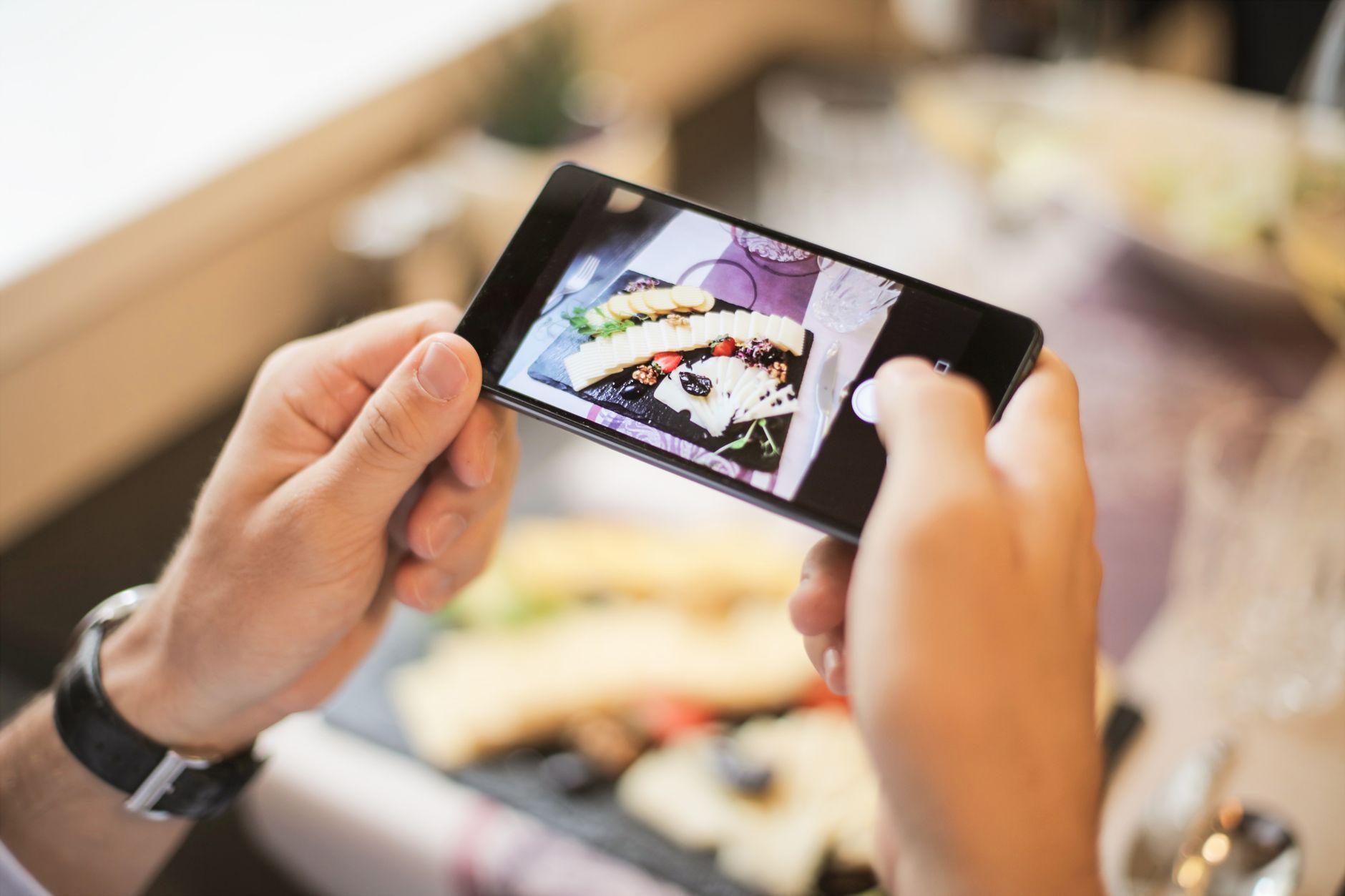 飲食店のインスタ運用代行 費用相場｜依頼前に知る料金の内訳と安く抑えるコツ 2026