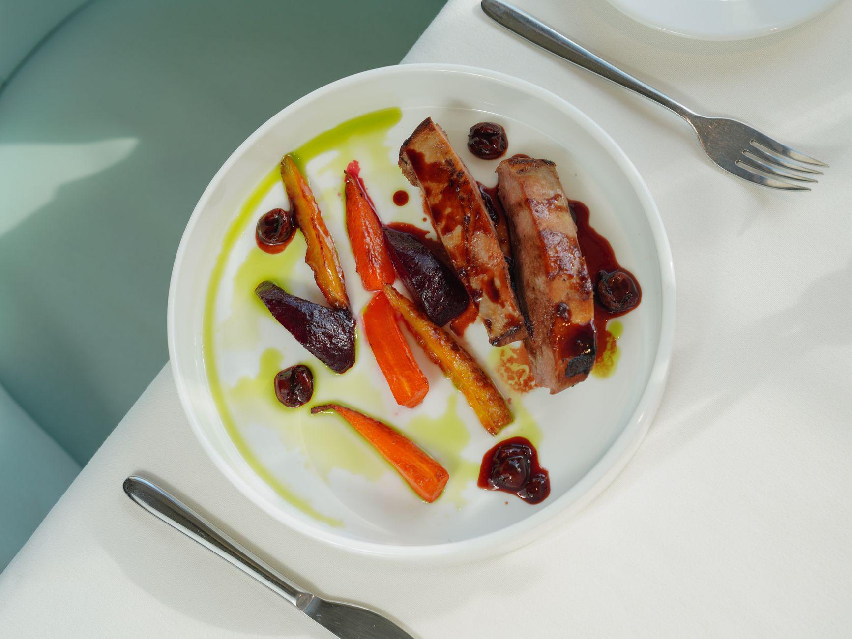 飲食店メニュー撮影の費用相場｜料理写真のカット単価と依頼の流れ 2026