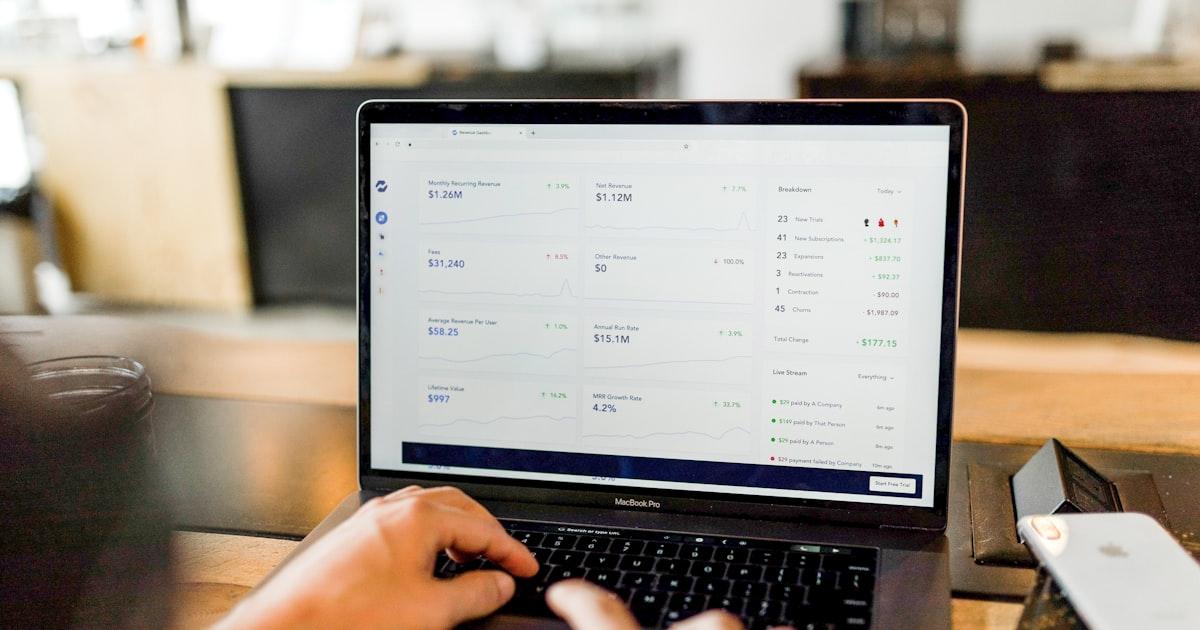 Salesforceフリーランスの需要と年収｜資格と案件獲得法【2026年版】
