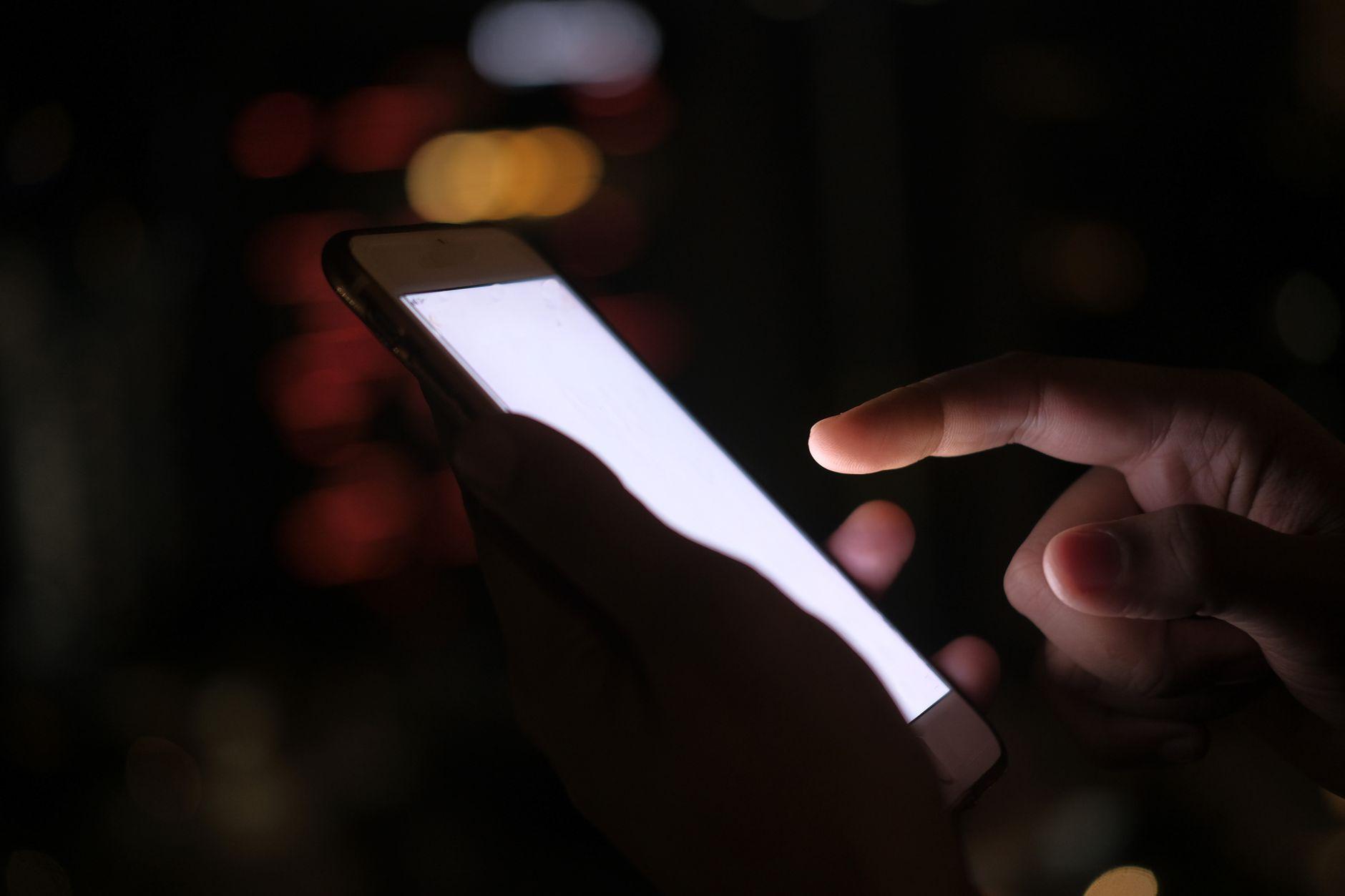 サーバー・インフラ構築 スマホだけ｜構築作業は端末を選ぶ理由