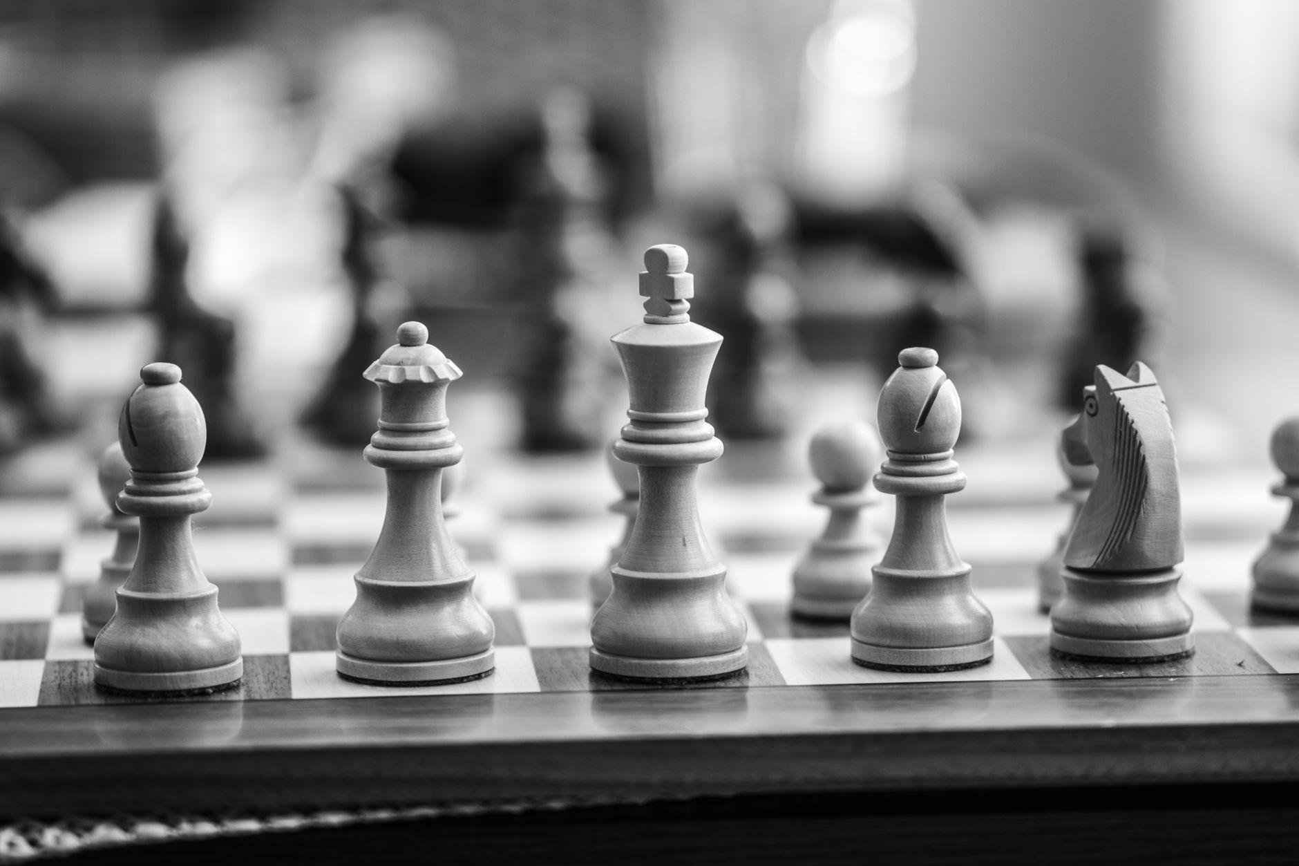 将棋講師 AI棋譜解析 ツール おすすめ 副業 2026｜将棋AI解析で指導教材を作り収益化