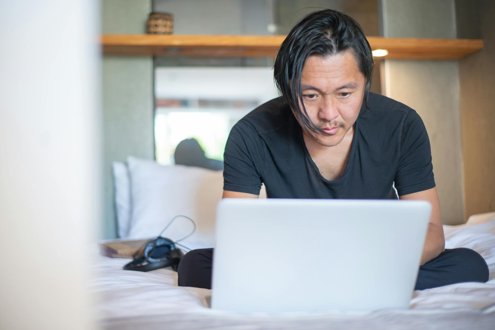 副業 おすすめ！37歳教育系講師が教える在宅で稼ぐ秘訣と成功への道