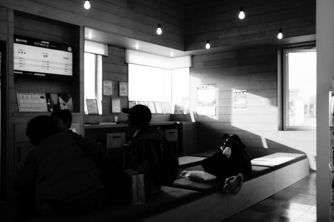 シニア内職在宅の実態！2026年に月3万以上を堅実に稼げる手作業と探し方