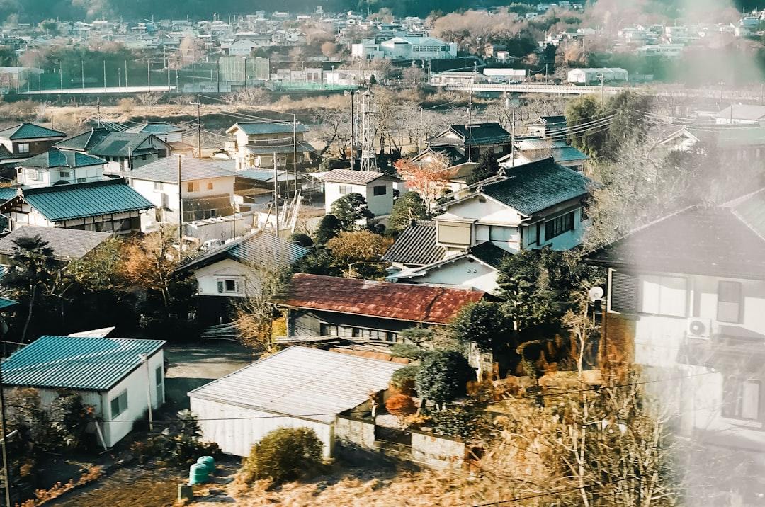 副業で年間300万稼ぐ人の共通点｜稼げる人・稼げない人の違い