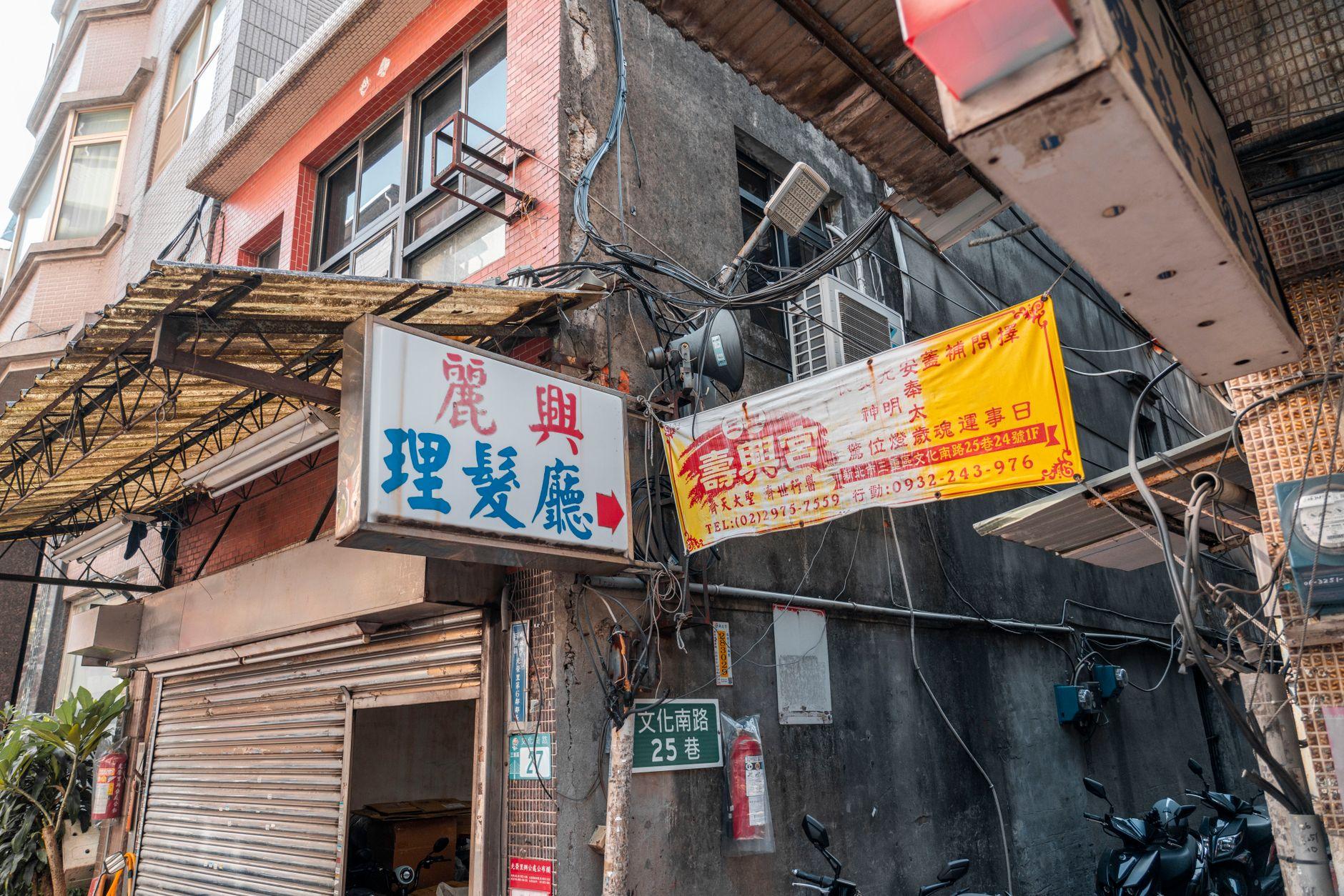 看板施工 デザインAI 比較 おすすめ 副業 単価 2026｜AI看板デザインで提案力を高め施工単価を上げる