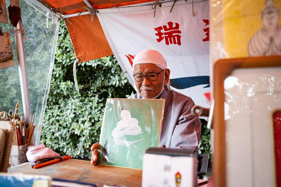 SNSアイコン 似顔絵 販売 副業 2026｜オーダー似顔絵を売る始め方と単価