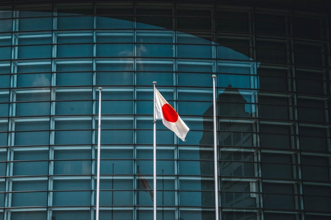 看護師×SNS医療発信副業｜Instagram・TikTokでのマネタイズ戦略
