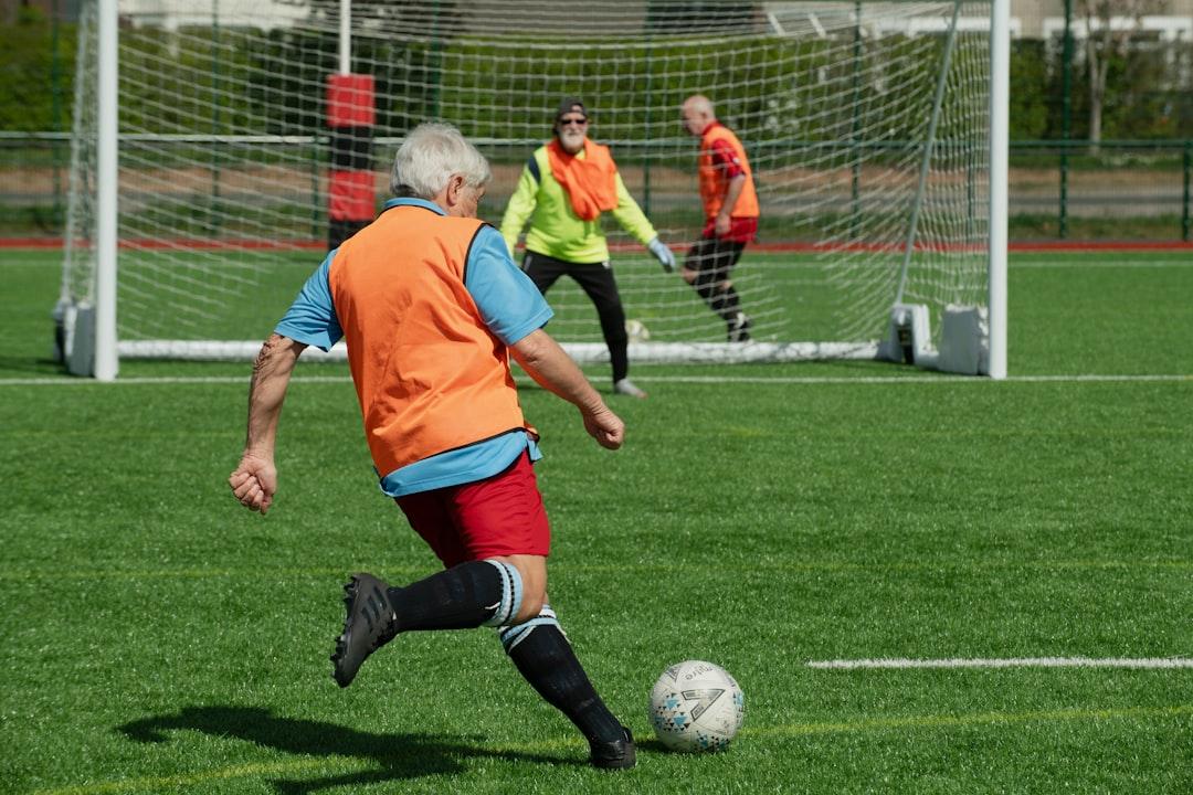 50代60代からのスポーツ・ダンス指導は、年齢より競技歴の説明の仕方が効く