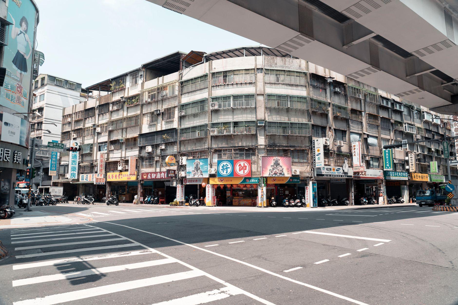 店舗開発担当のAI候補地評価レポートはいくら？｜単価相場と受注の流れ 2026