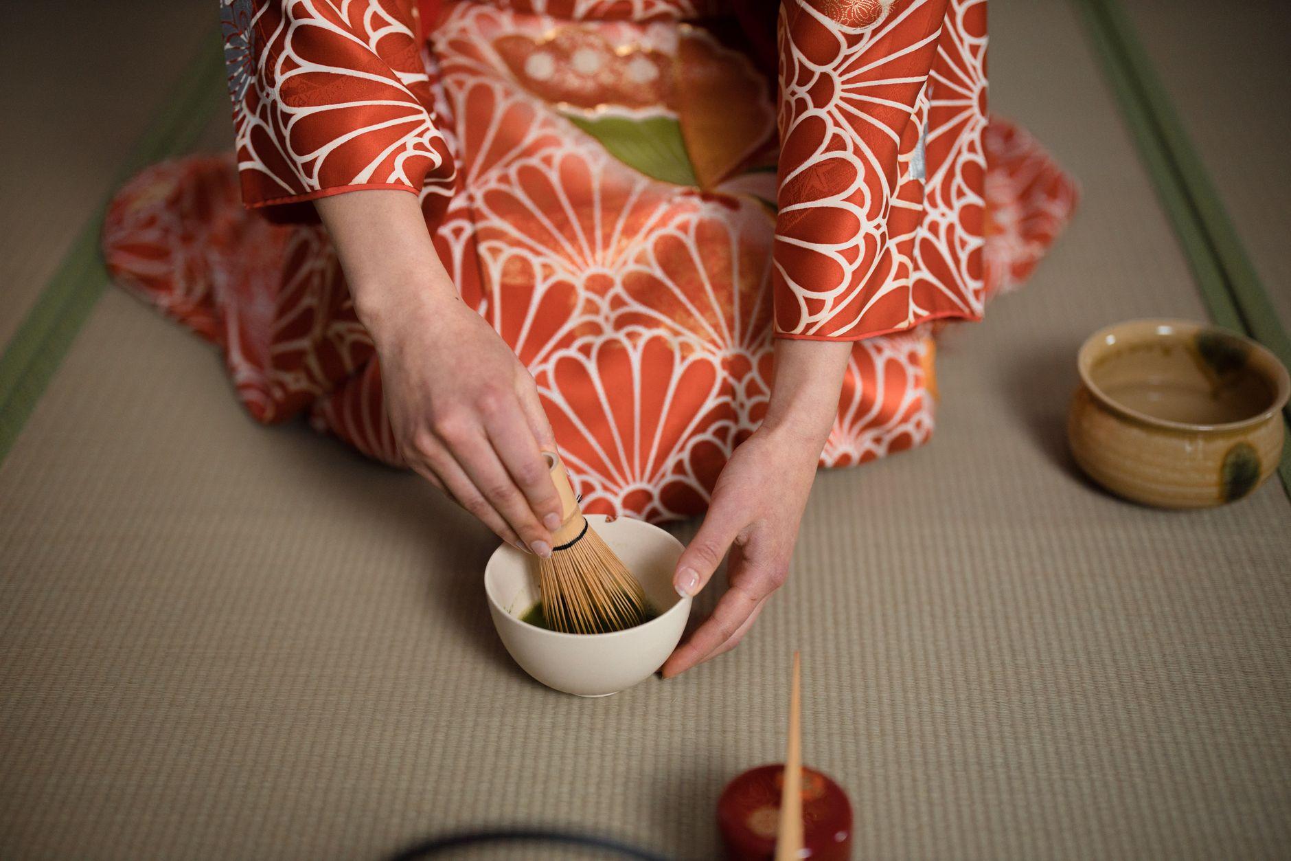 茶道 オンライン講座 文化 副業 収益化 2026｜茶道の作法と文化をオンライン講座で伝える副業の収益化と動画教材の作り方を解説