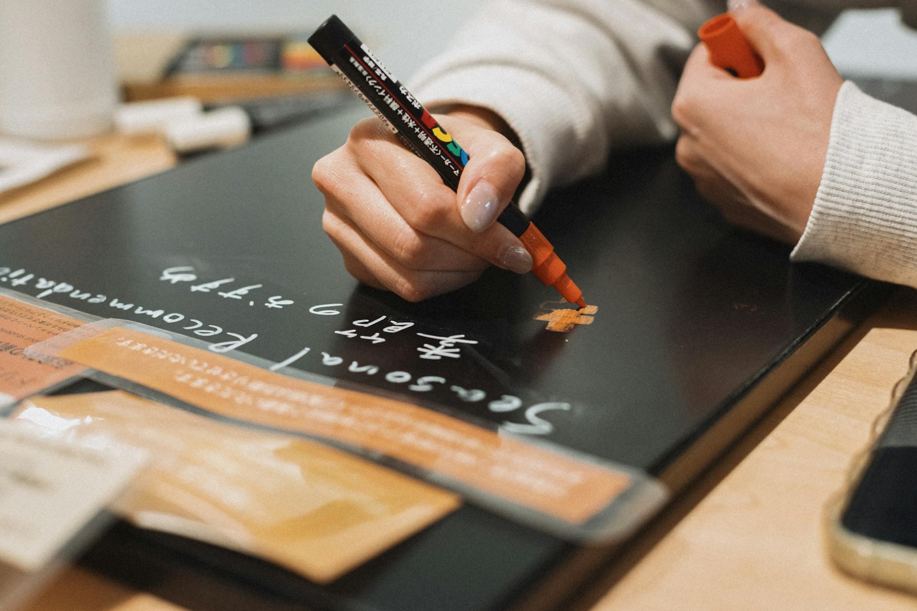 Udemyで講師として稼ぐ副業