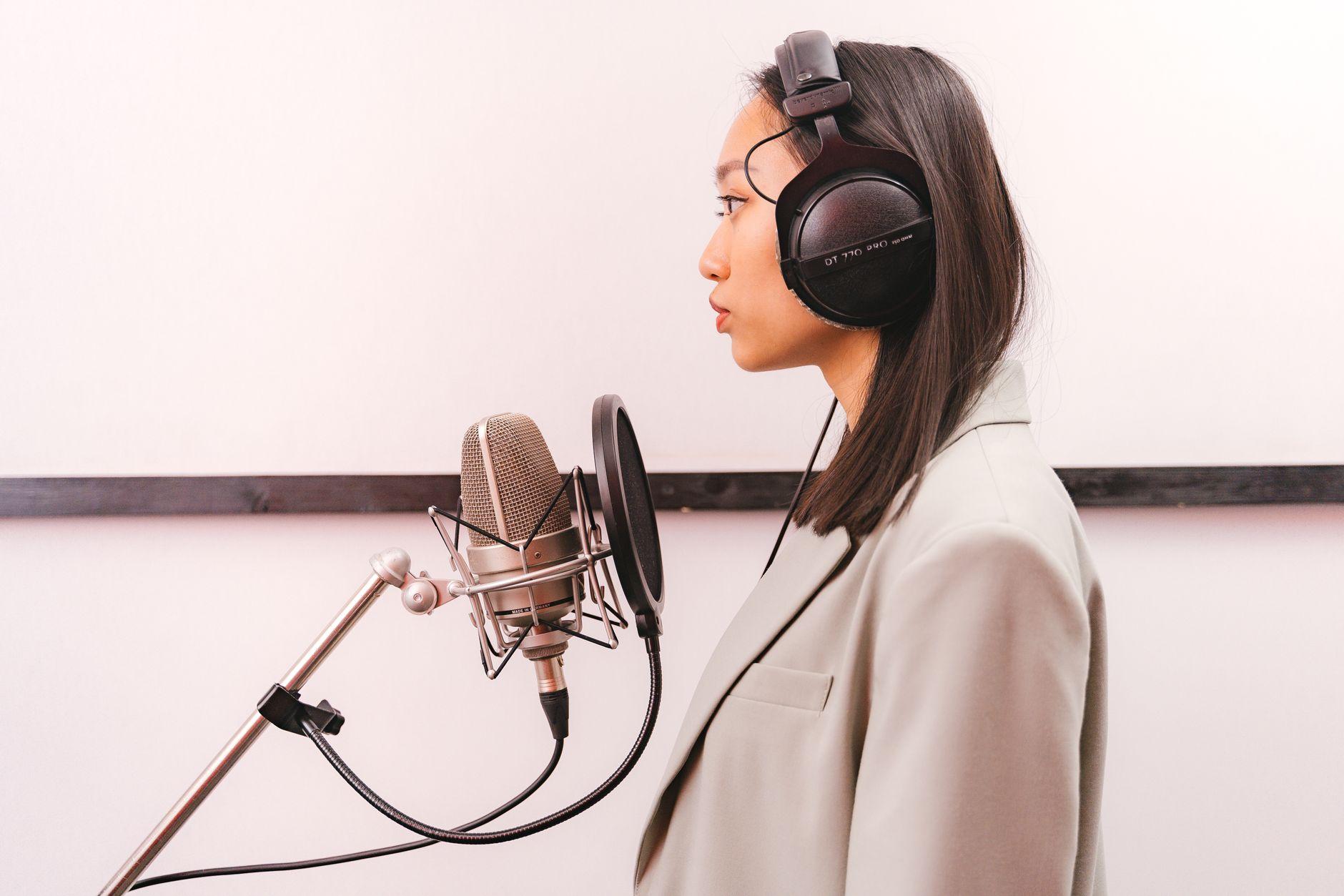 声楽 オンラインレッスン 副業 単価 2026｜声楽のオンラインレッスンを副業にする際の単価設定と指導の進め方を紹介
