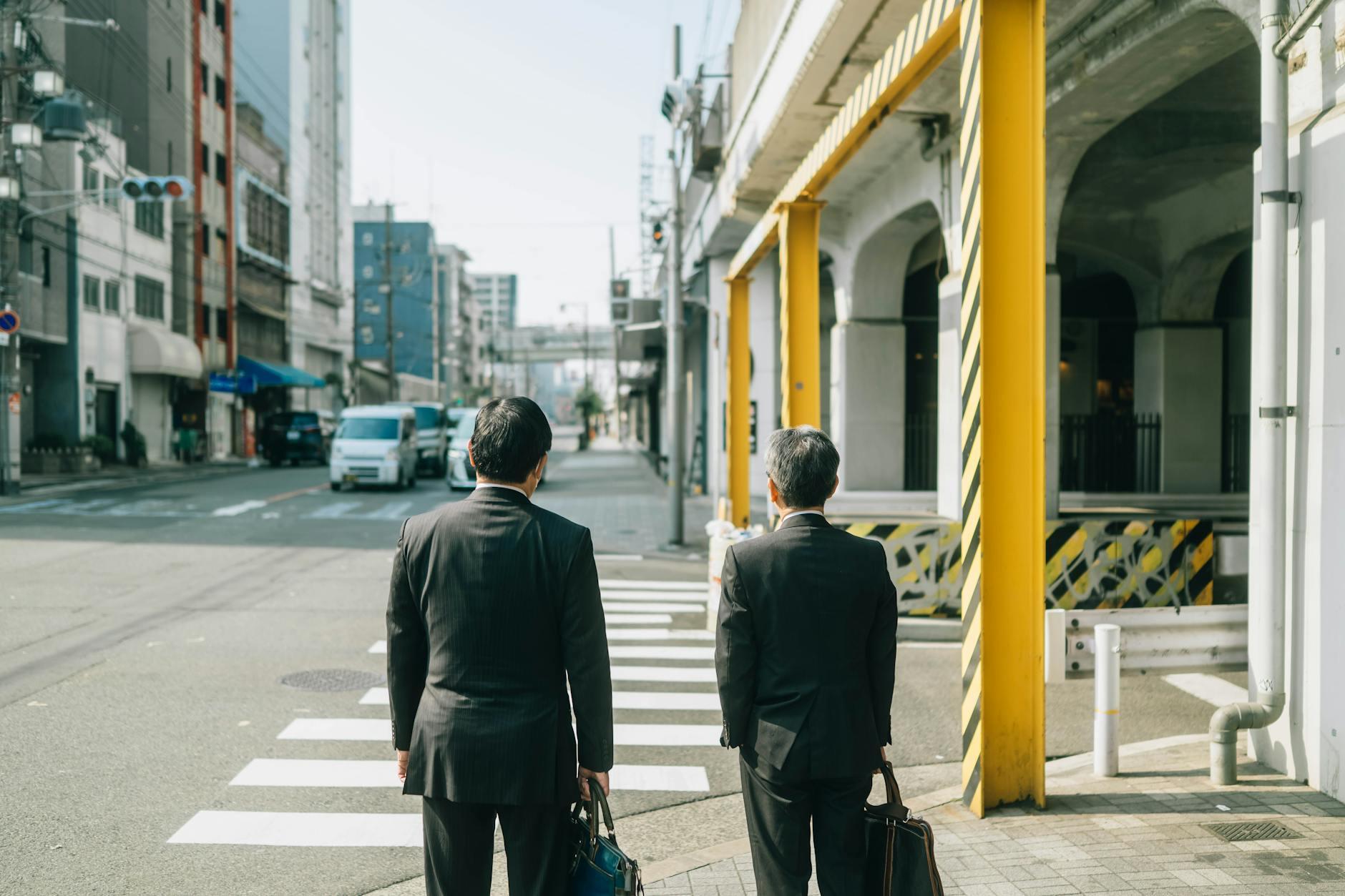 経費になるもの・ならないものの境界線！カフェ代、家賃、スーツ代の仕訳