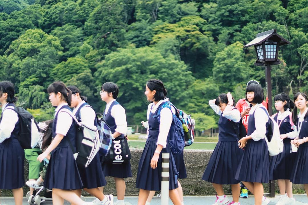 個人事業主 賃貸 審査|通らない時に試す5つの代替手段と必要書類