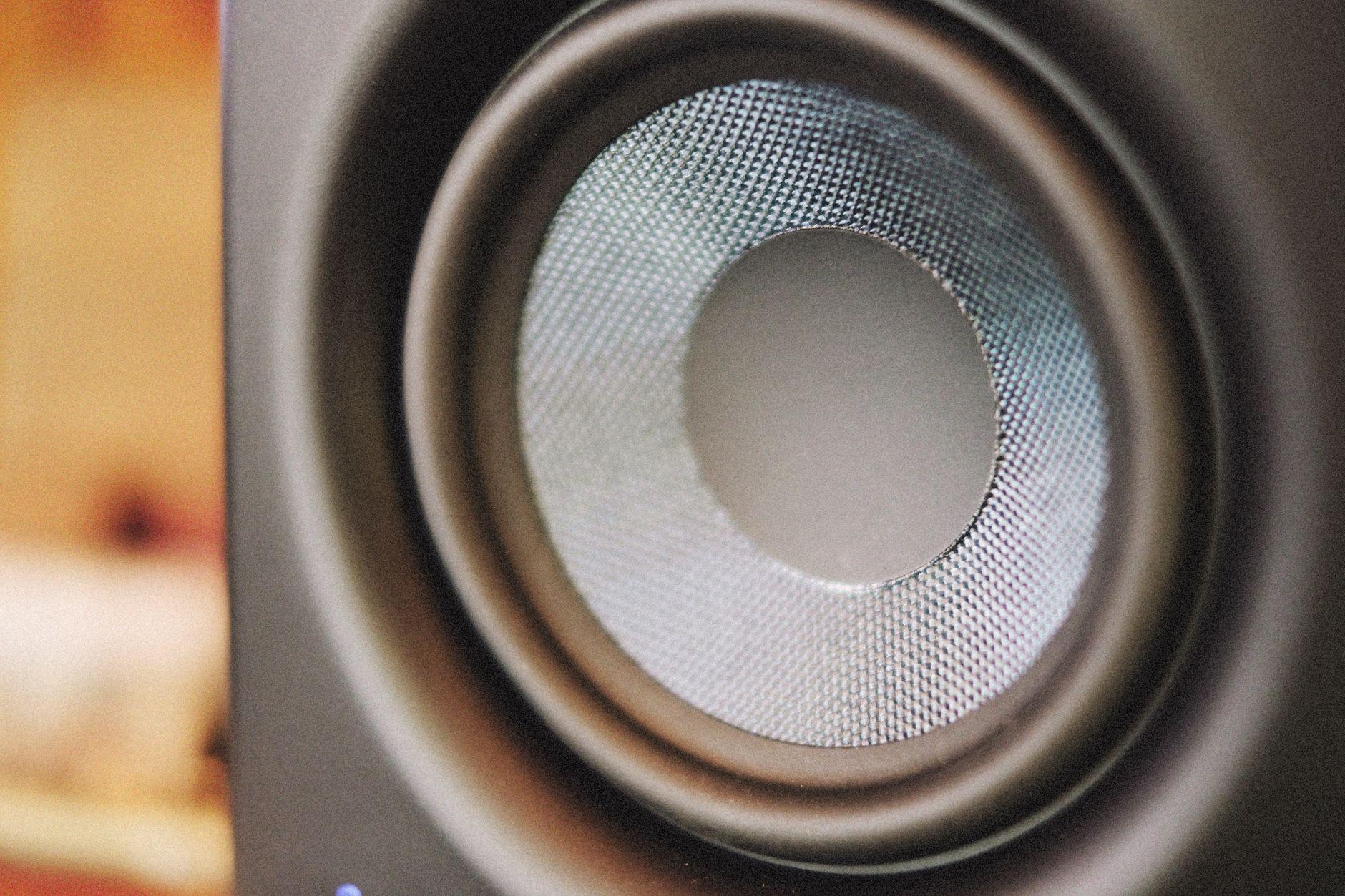 カーオーディオ取付で活きるAI音響調整ツール|音場補正の実力と価格で選ぶ比較 2026