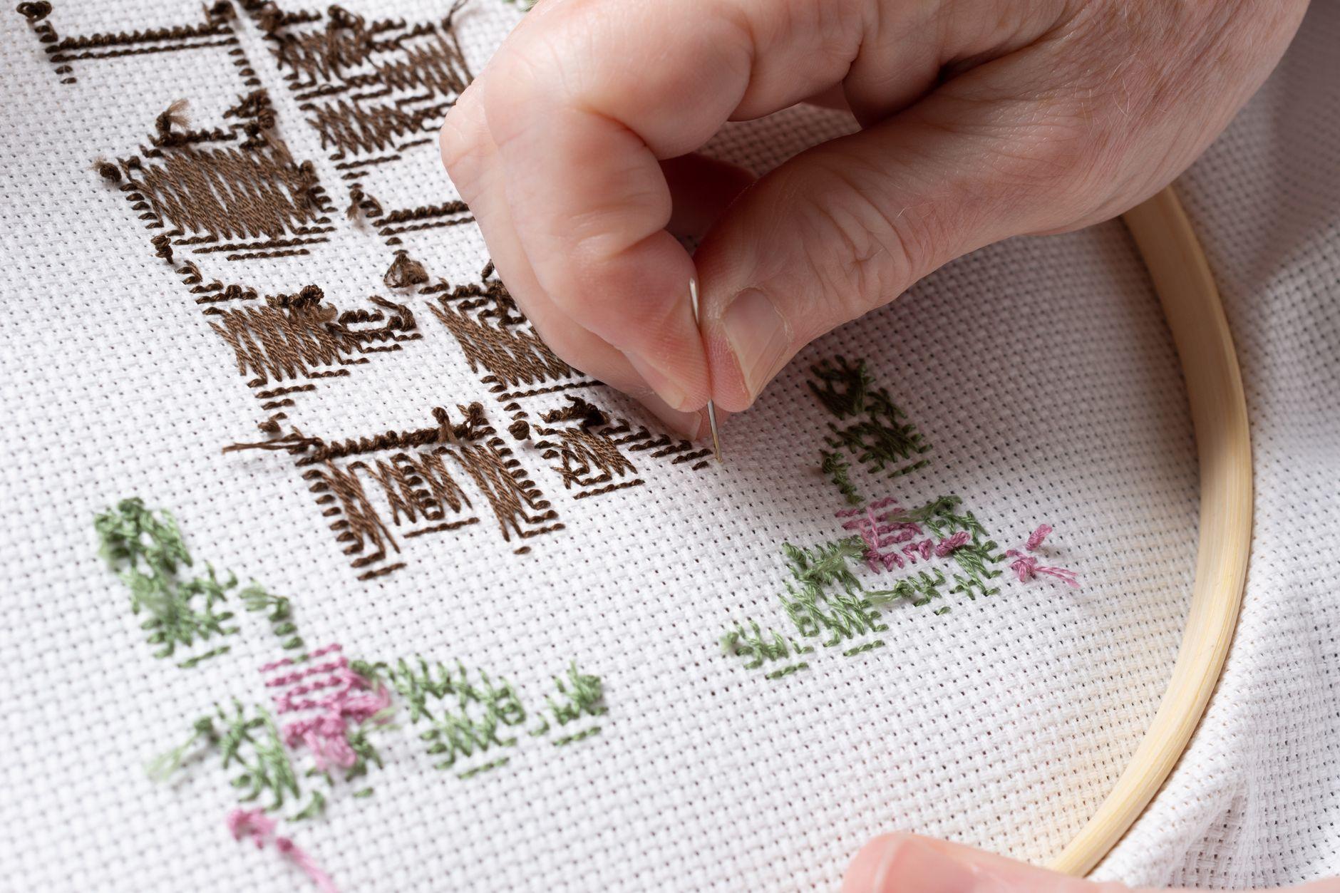 刺繍図案 販売 副業 2026|オリジナル図案データを売る始め方と価格