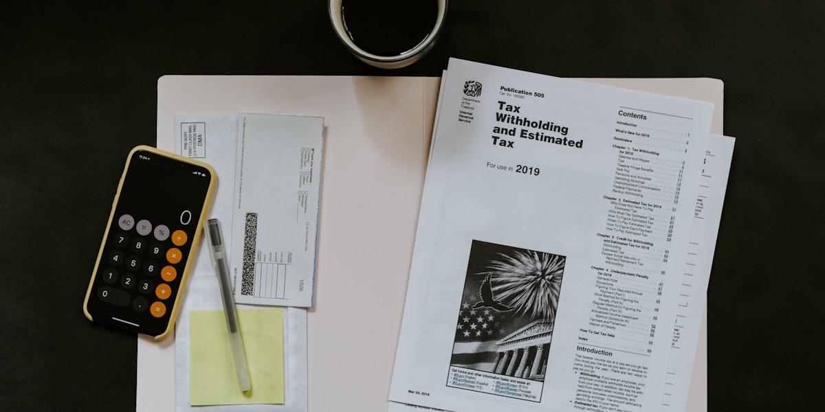 フリーランスの税金ガイド|所得税・住民税・消費税の仕組みと節税術【2026年版】