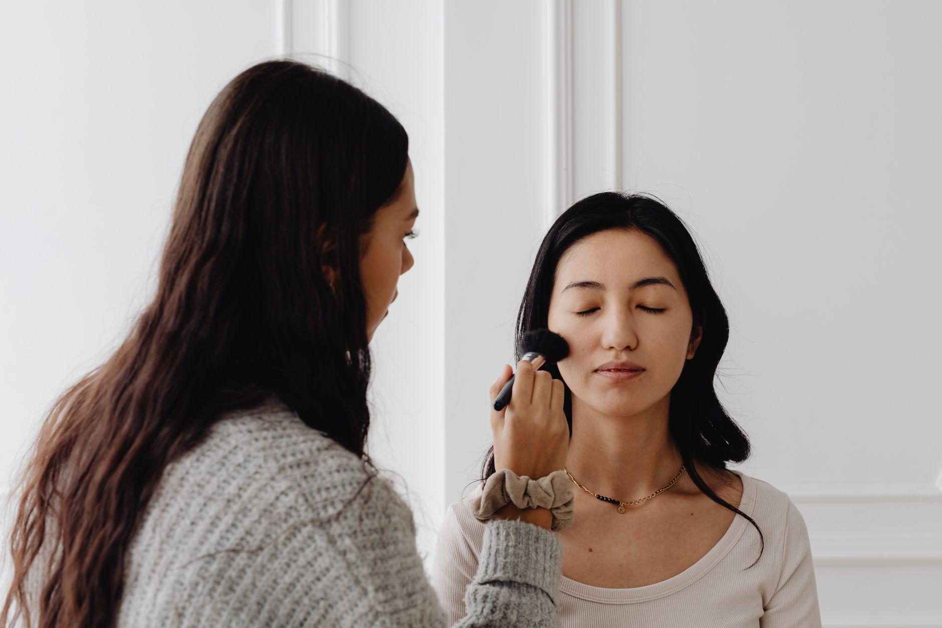 ヘアメイクアップアーティストがChatGPTでカウンセリングを効率化する方法|リピート率を高め収益化 2026
