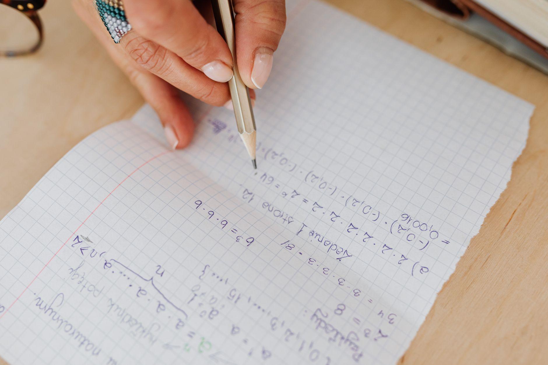 中学受験算数講師 AI問題作成 活用 副業 2026|中学受験算数のAI問題作成で副業展開