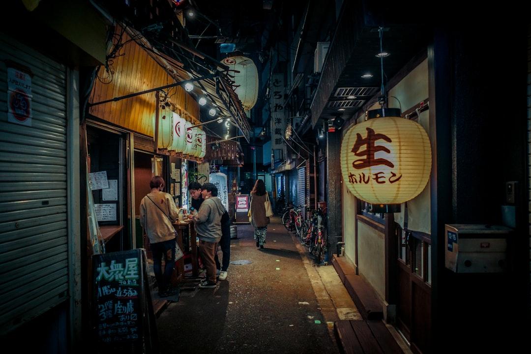 看護師長の年収はいくら?役職手当の相場と責任に見合う報酬を得るキャリアパス