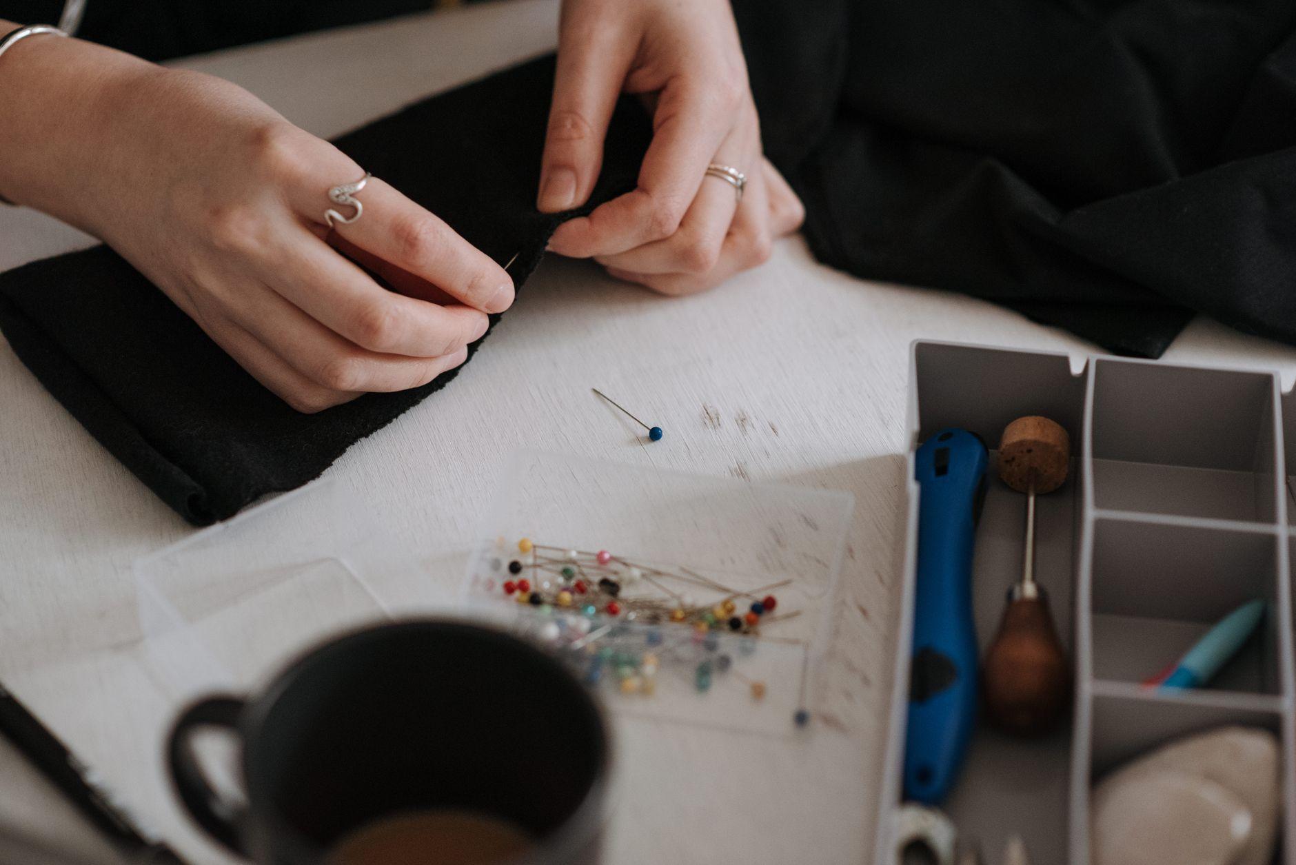 ペットの服を作って家で売る仕事|制作から発送までの一日