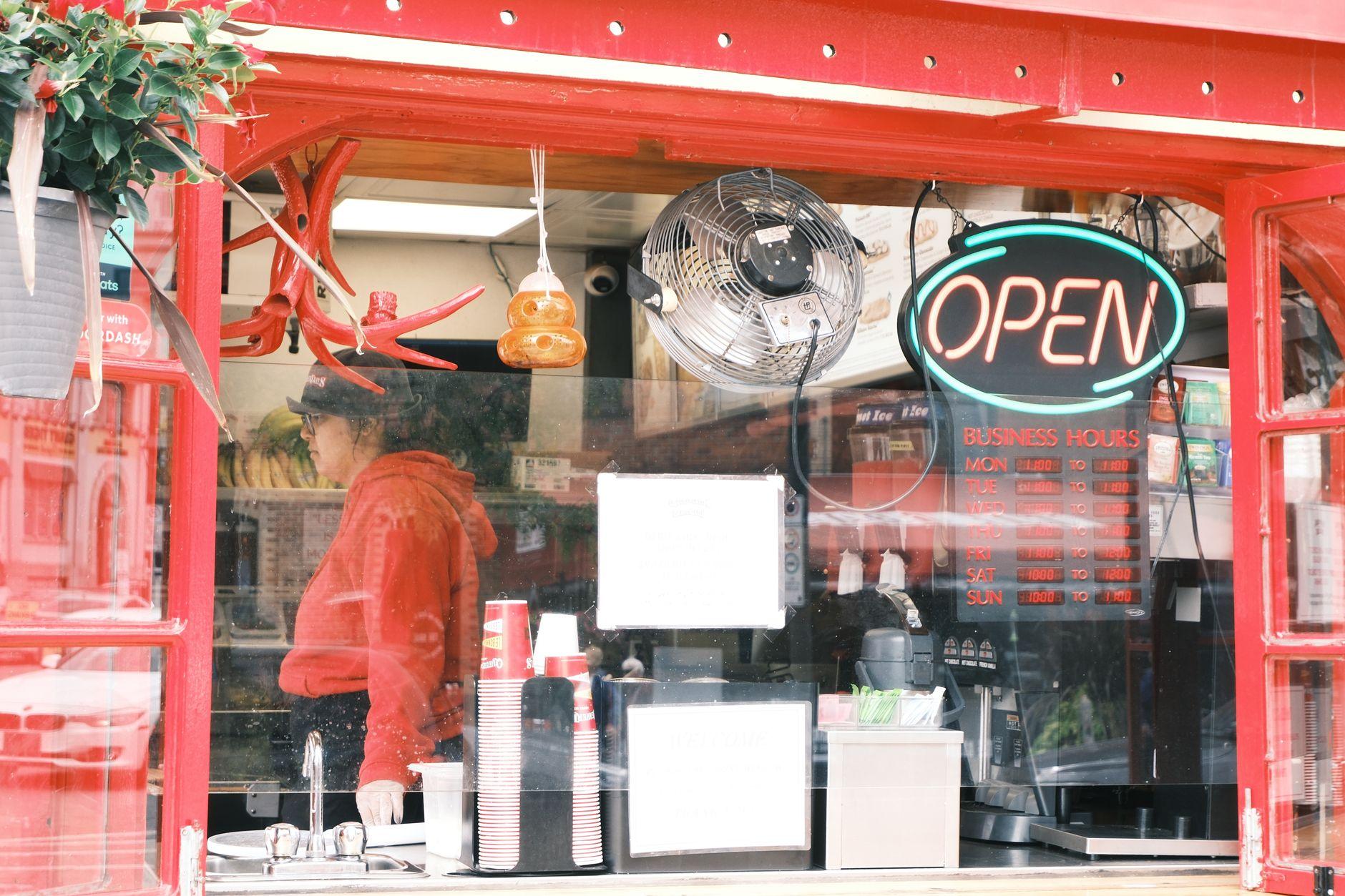 飲食店のMEO対策 費用相場|来店を増やすGoogleマップ運用の依頼術