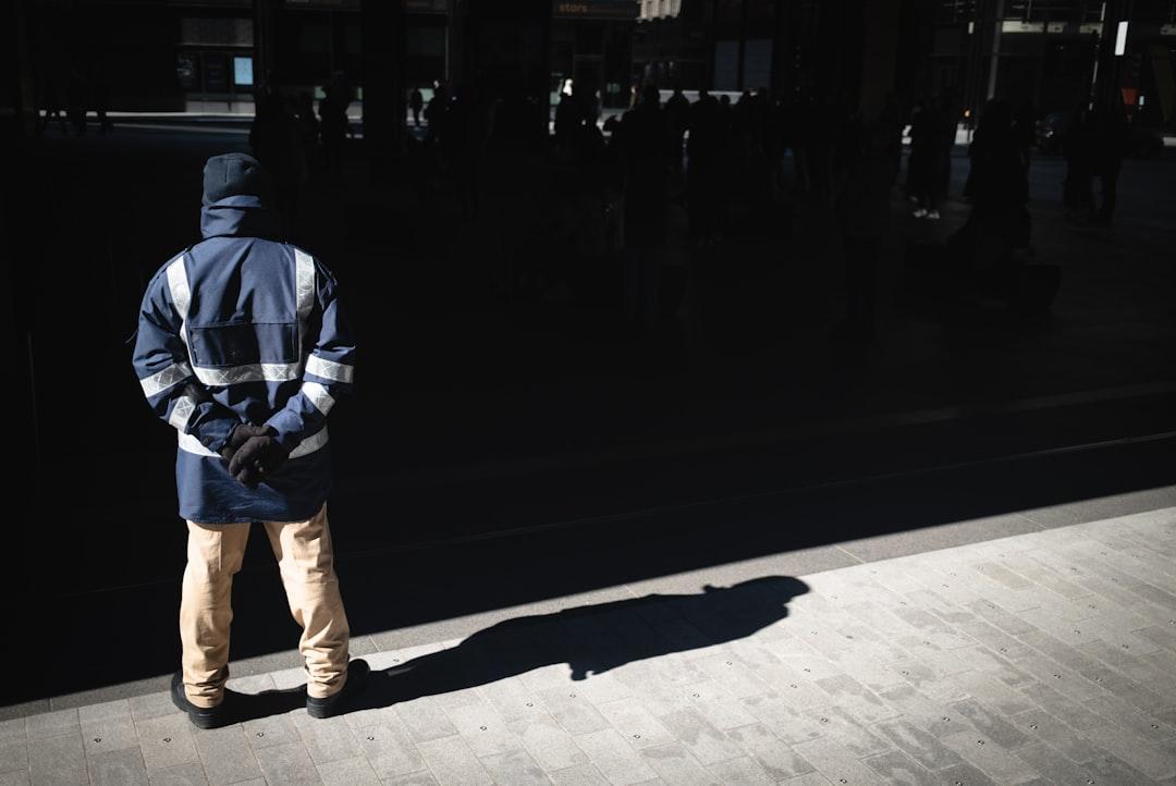 警備員が資格取得の勉強をAIで進める|収入を上げるキャリア設計 2026