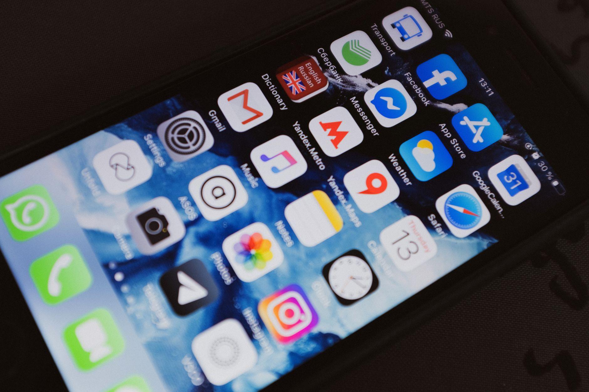 テニススクール 事務 在宅 副業 2026|振替予約と連絡を在宅で代行する始め方