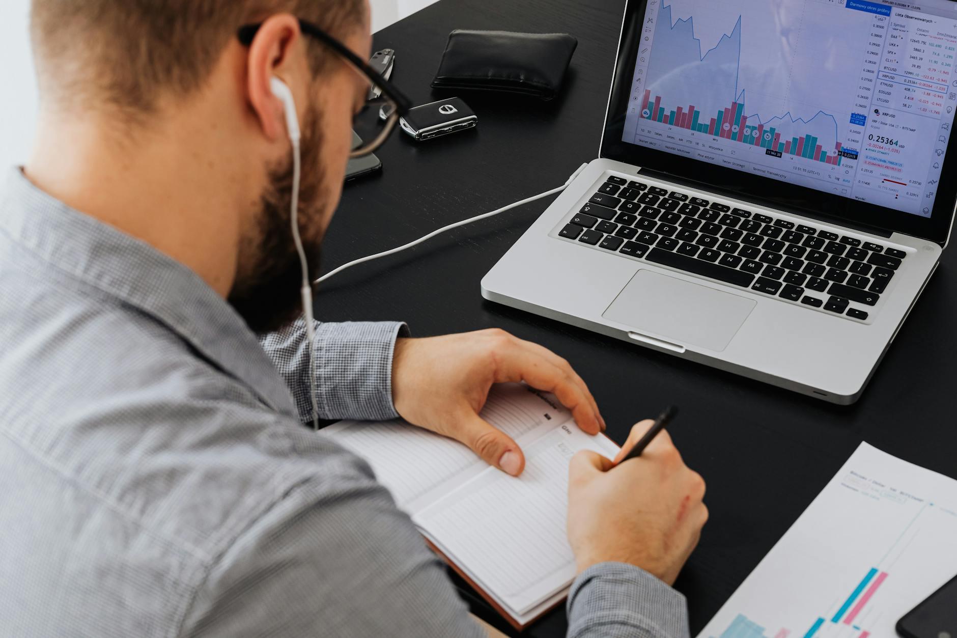 リタイアメントビザからタイ・エリートまで|長期滞在のコスト比較