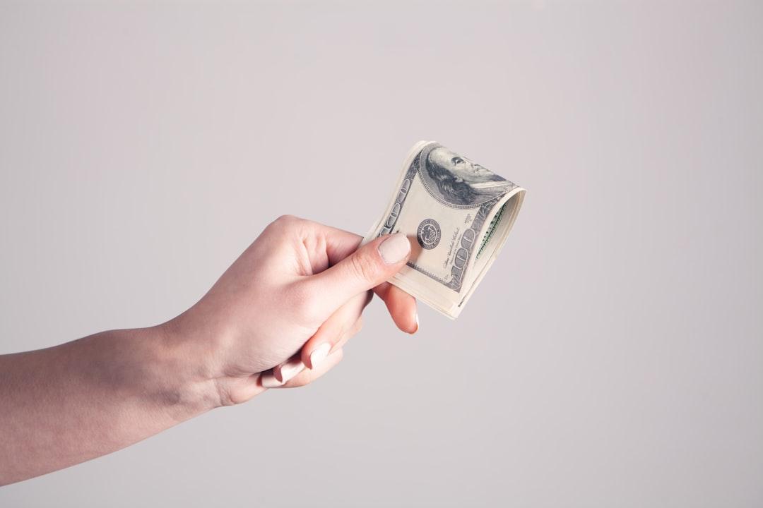 動画編集で満足できない時の対応|返金とやり直しの交渉方法 2026