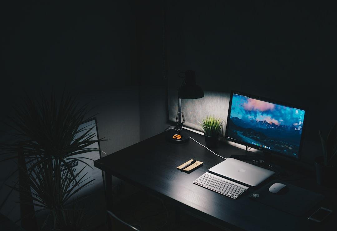 Webライティングの機材は最低限から始めて後で足せばいい
